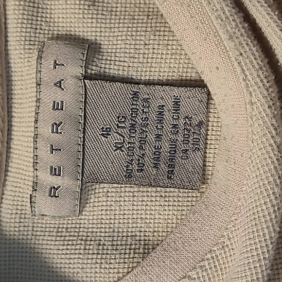 3 XL long sleeve shirts. 2 red, 1 blue. - Picture 4 of 7